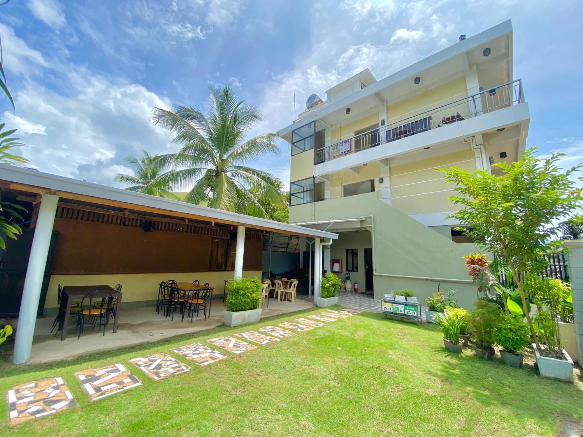 Coron Vista Lodge Exterior photo